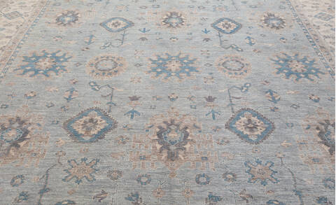 Chobi Light Gray Hand Knotted 100 X 137 Area Rug 700-156099 Image 5