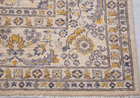 Chobi Beige Hand Knotted 80 X 101 Area Rug 700-156104 Image 4