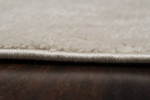 Dynamic PENTA Cream 53 X 77 Area Rug PN696322100 801-156510 Image 1