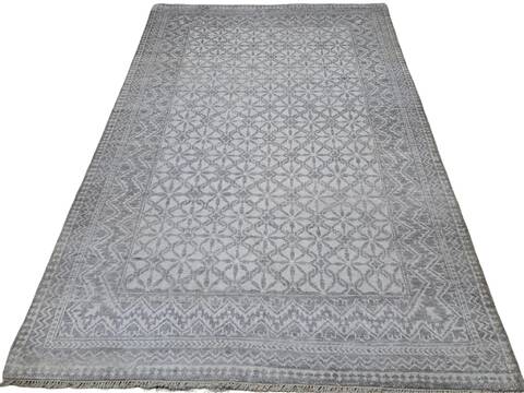Floral Grey Hand Knotted 56 X 80 Area Rug 660-156693 Image 0