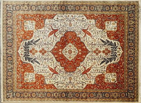 Heriz Cream Hand Knotted 80 X 100 Area Rug 660-156746 Image 2