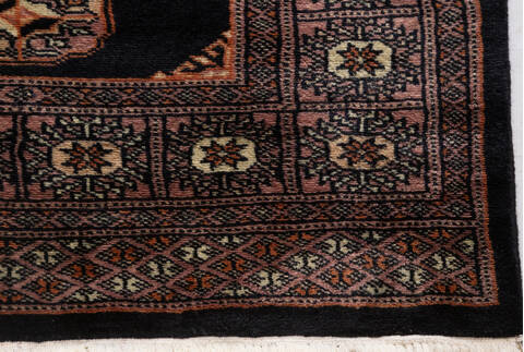 Bokhara Black Runner Hand Knotted 27 X 77 Area Rug 700-156769 Image 5