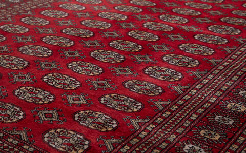 Bokhara Red Hand Knotted 51 X 79 Area Rug 700-156771 Image 3