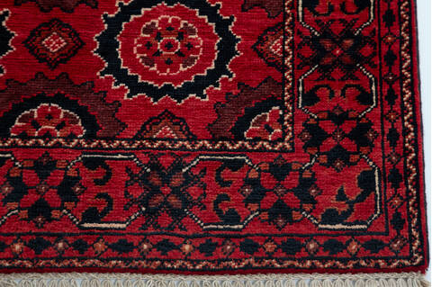 Chobi Red Hand Knotted 28 X 40  Area Rug 700-157109 Image 4
