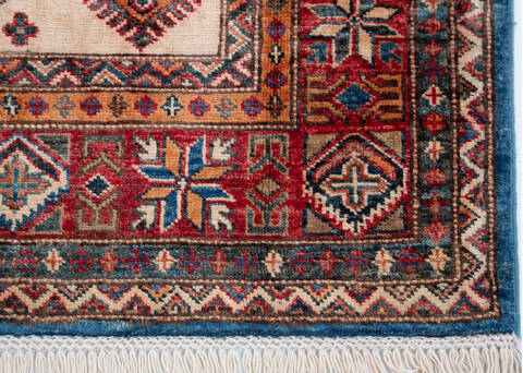 Kazak Blue Hand Knotted 41 X 60 Area Rug 700-157713 Image 4