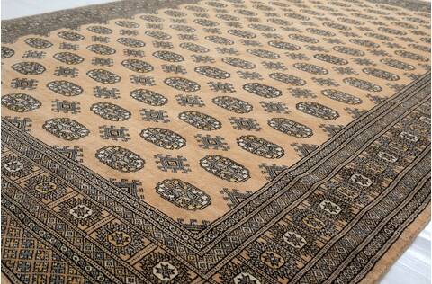 Bokhara Beige Hand Knotted 69 X 98 Area Rug 700-157720 Image 3