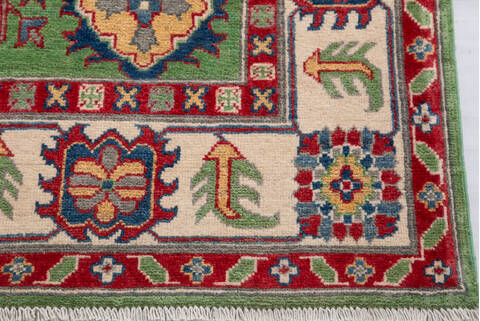 Kazak Green Hand Knotted 410 X 69 Area Rug 700-157723 Image 4