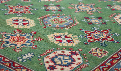 Kazak Green Hand Knotted 40 X 58 Area Rug 700-157725 Image 3