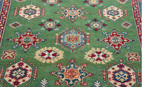 Kazak Green Hand Knotted 40 X 58 Area Rug 700-157725 Image 5