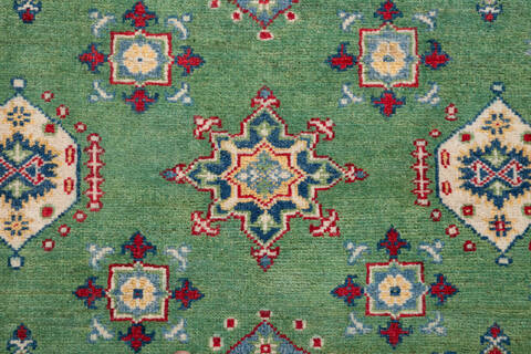 Kazak Green Hand Knotted 40 X 58 Area Rug 700-157725 Image 6