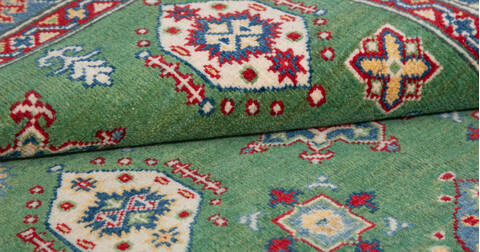 Kazak Green Hand Knotted 40 X 58 Area Rug 700-157725 Image 7