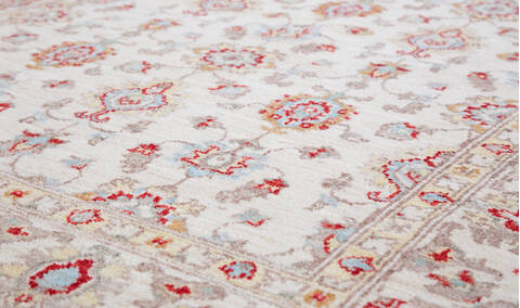 Chobi Beige Hand Knotted 40 X 62 Area Rug 700-157738 Image 3