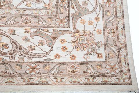 Chobi Beige Hand Knotted 121 X 153 Area Rug 700-157739 Image 4