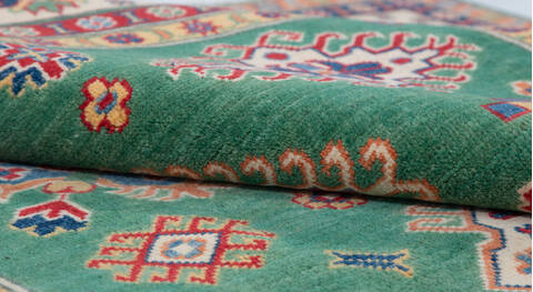 Kazak Green Hand Knotted 58 X 80 Area Rug 700-157742 Image 7