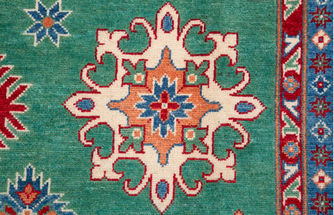 Kazak Green Hand Knotted 66 X 910 Area Rug 700-157743 Image 7