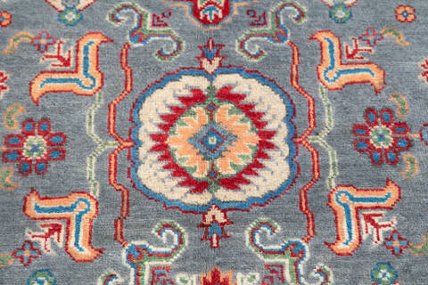 Kazak Grey Hand Knotted 40 X 60 Area Rug 700-157747 Image 6
