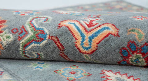 Kazak Grey Hand Knotted 40 X 60 Area Rug 700-157747 Image 7