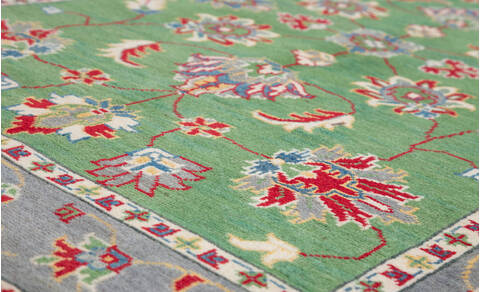 Kazak Green Hand Knotted 40 X 60 Area Rug 700-157748 Image 3