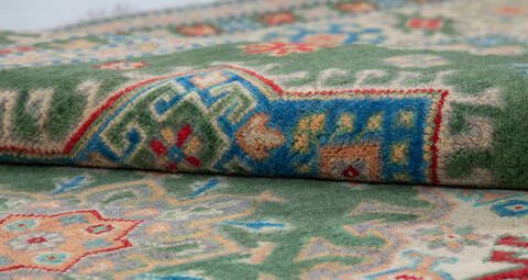 Kazak Green Hand Knotted 59 X 79 Area Rug 700-157761 Image 7