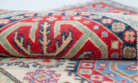 Kazak Beige Hand Knotted 39 X 59 Area Rug 700-157766 Image 7