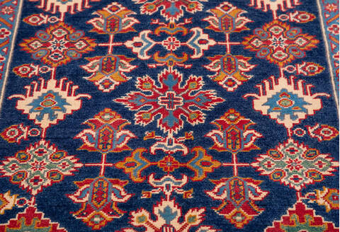 Kazak Blue Hand Knotted 40 X 64  Area Rug 700-157822 Image 5