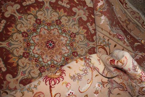 Tabriz Beige Hand Knotted 69 X 100 Area Rug 400-16371 Image 20
