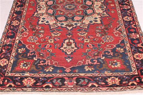 Bakhtiar Red Hand Knotted 46 X 67 Area Rug 400-16394 Image 2