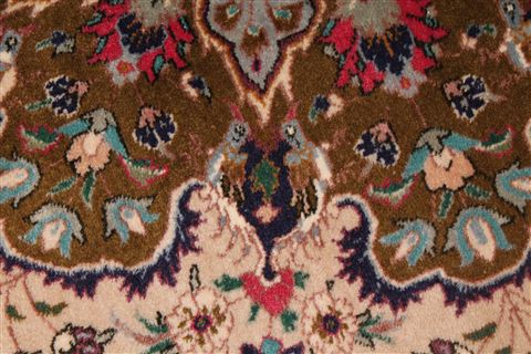 Tabriz Beige Hand Knotted 66 X 91 Area Rug 400-16432 Image 15