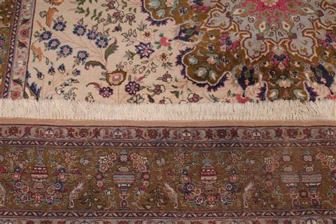 Tabriz Beige Hand Knotted 66 X 91 Area Rug 400-16432 Image 18