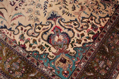 Tabriz Beige Hand Knotted 66 X 91 Area Rug 400-16432 Image 8