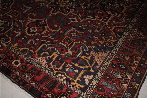 Bakhtiar Red Hand Knotted 86 X 121 Area Rug 400-16503 Image 22