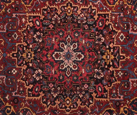 Bakhtiar Red Hand Knotted 86 X 121 Area Rug 400-16503 Image 10