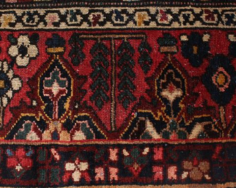 Bakhtiar Red Hand Knotted 86 X 121 Area Rug 400-16503 Image 4