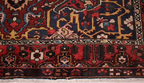 Bakhtiar Red Hand Knotted 86 X 121 Area Rug 400-16503 Image 16