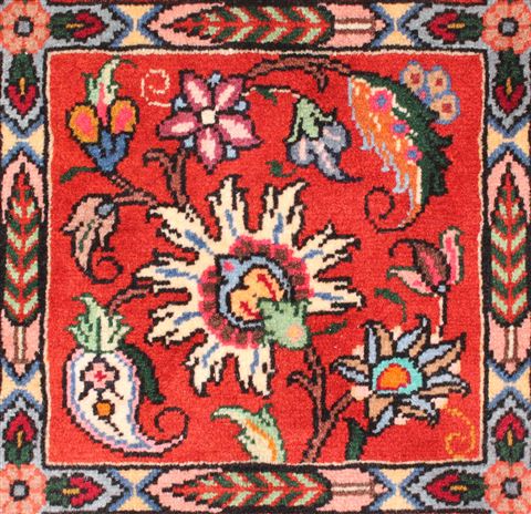 Bakhtiar Red Hand Knotted 68 X 99 Area Rug 400-16573 Image 25