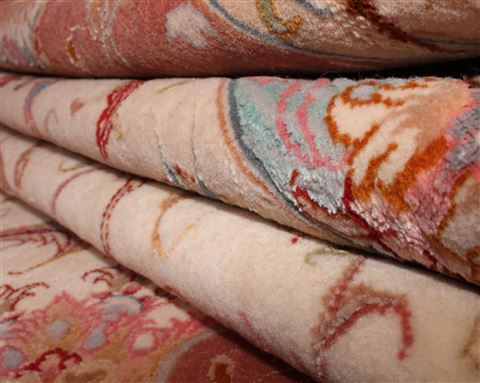 Tabriz Beige Hand Knotted 70 X 101 Area Rug 400-16583 Image 7