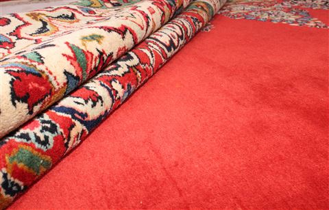 Sarouk Red Hand Knotted 84 X 119 Area Rug 400-16588 Image 2