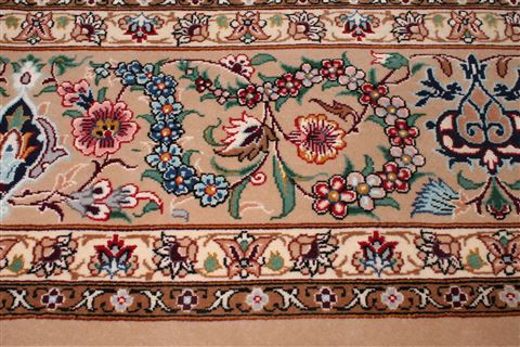 Isfahan White Hand Knotted 43 X 66 Area Rug 400-16640 Image 14