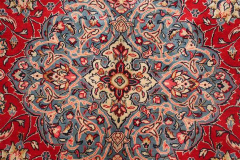 Sarouk Red Hand Knotted 89 X 127 Area Rug 400-16693 Image 11