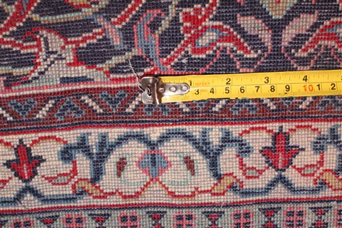 Sarouk Red Hand Knotted 89 X 127 Area Rug 400-16693 Image 3
