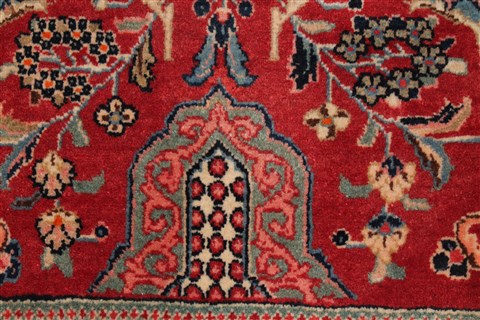 Sarouk Red Hand Knotted 92 X 121 Area Rug 400-16694 Image 10