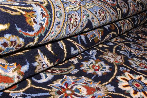 Kashan Blue Hand Knotted 94 X 124 Area Rug 400-16699 Image 9