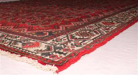 Hamedan Red Hand Knotted 73 X 99 Area Rug 400-16732 Image 10