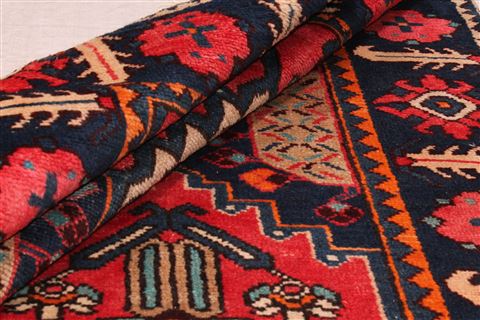 Bakhtiar Red Runner Hand Knotted 43 X 94 Area Rug 400-16736 Image 14
