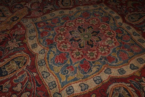Sarouk Red Hand Knotted 89 X 127 Area Rug 400-16737 Image 28