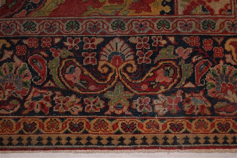 Sarouk Red Hand Knotted 89 X 127 Area Rug 400-16737 Image 6