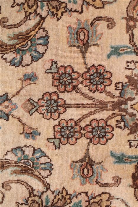 Tabriz Beige Hand Knotted 94 X 124 Area Rug 400-16773 Image 15