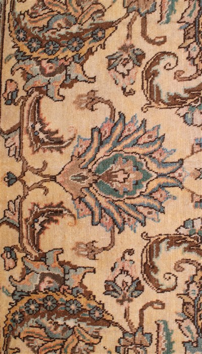 Tabriz Beige Hand Knotted 94 X 124 Area Rug 400-16773 Image 12
