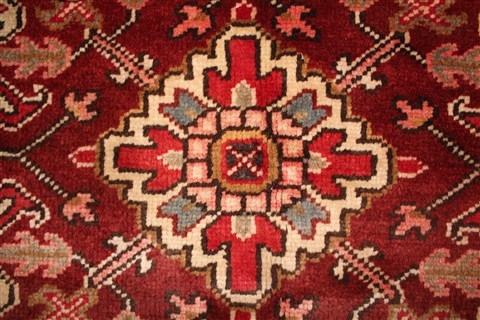 Heriz Red Hand Knotted 97 X 117 Area Rug 400-16774 Image 24