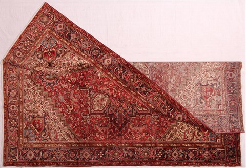 Heriz Red Hand Knotted 97 X 117 Area Rug 400-16774 Image 5